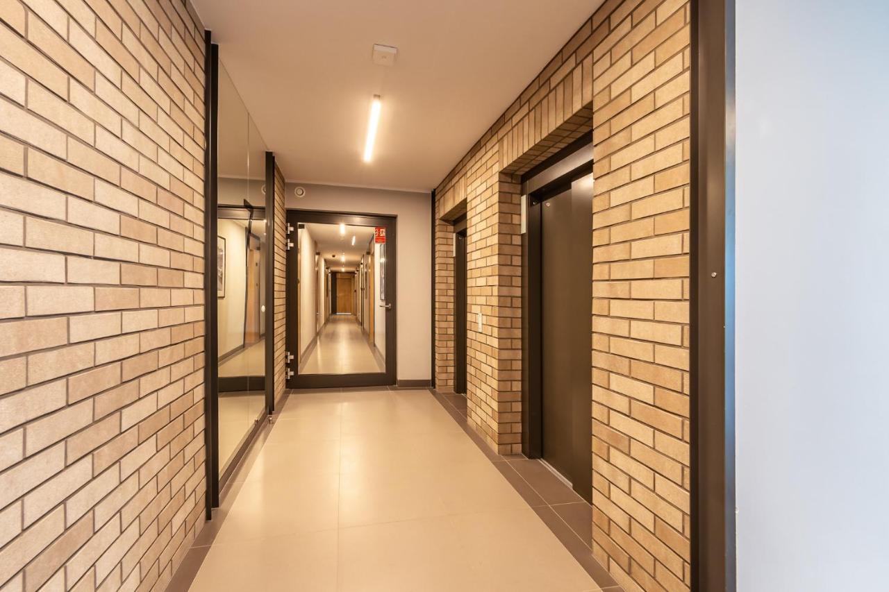 Apartamenty W Gdansku - Zajezdnia Wrzeszcz, Grudziadzka 4B Ngoại thất bức ảnh